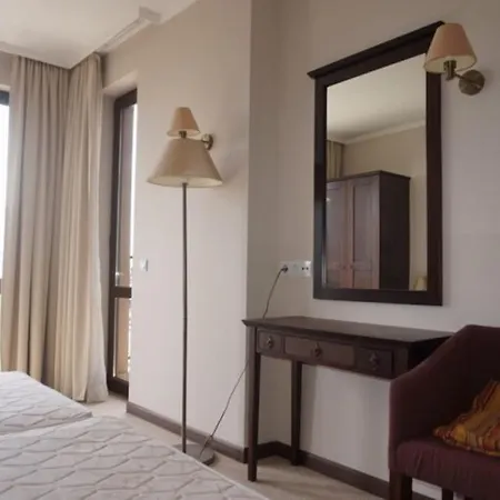 Апартамент Royal Beach Barcelo *